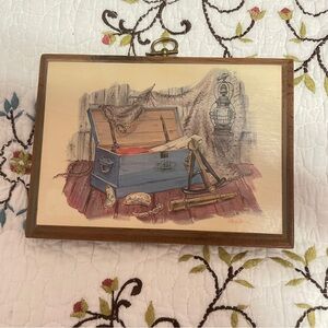 Vintage Wood Nautical Wall Plaque - Trunk & Lantern Print